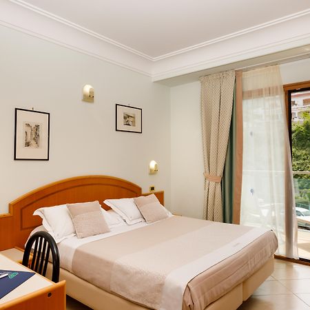 Hotel Gardenia Sorrento, Ascend Hotel Collection Exterior photo